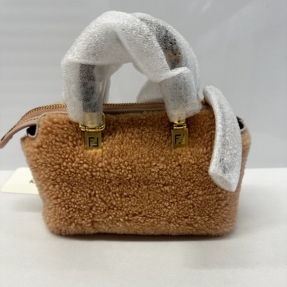 New Fendi By the Way Sheepskin Mini Bag - Picture 3 of 5